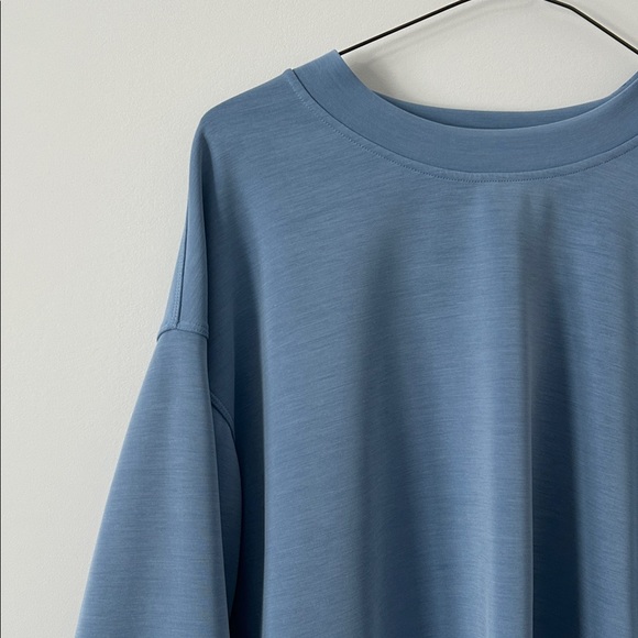 Lululemon Softstreme Perfectly Oversized Cropped Crew - Picture 4 of 5